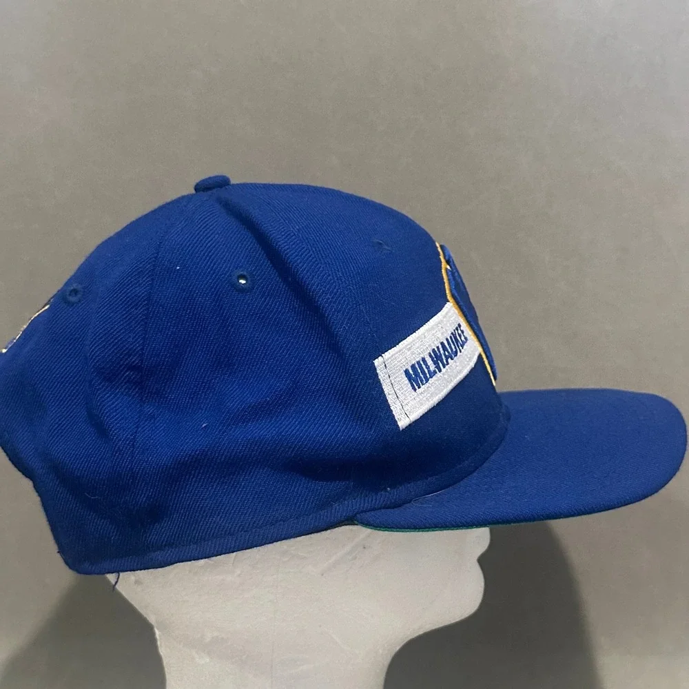Milwaukee Brewers New Era Snapback Hat Blue Cooperstown Ball Glove Logo Cap